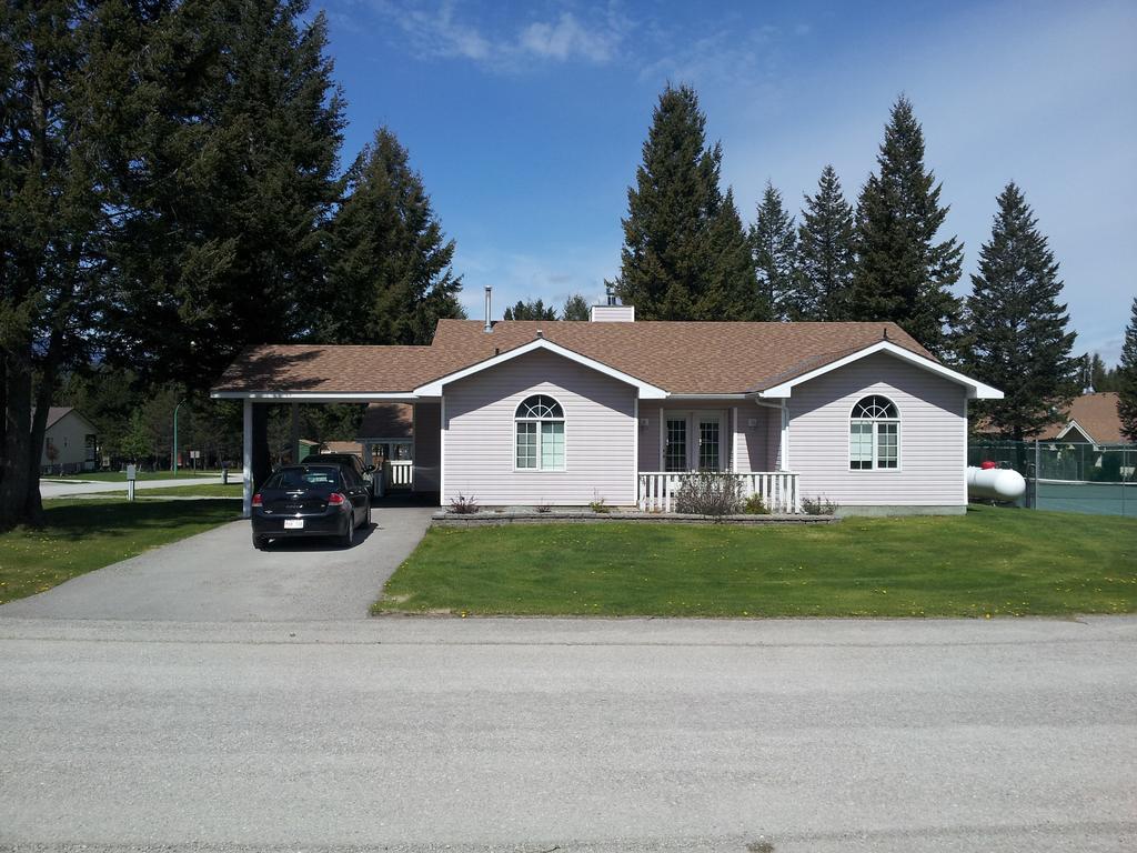 Radium Valley Vacation Resort Invermere Luaran gambar