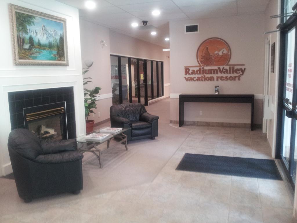 Radium Valley Vacation Resort Invermere Luaran gambar